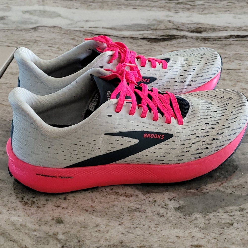 Brooks hyperion tempo
